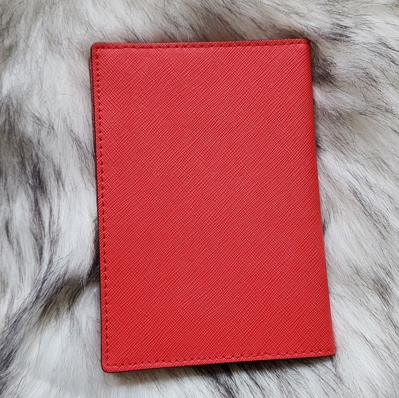 Kate Spade "Take the Cake" Imogen Passport Cover - Picture 5 of 8